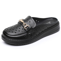 新款热卖牛皮软底软面外穿透气防滑半拖鞋女粗跟镂空无后跟亮拖鞋