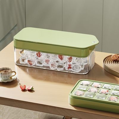 荣事达(Royalstar)[无需开盖]食品级冰块模具一步出冰家用冰箱自制冻冰块按压冰格