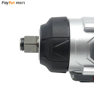 具非凡 锂电冲击扳手 两电一充 台