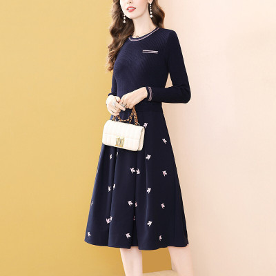 女装长袖连衣裙女2021秋季新款时尚气质假两件针织拼接修身中长款裙子