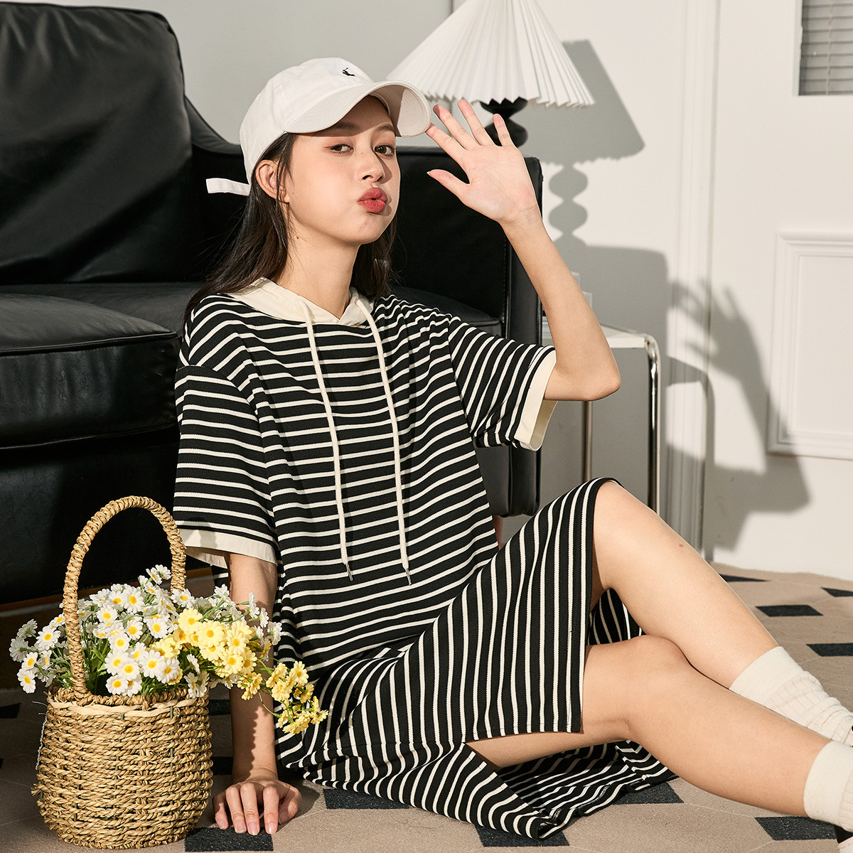 [2.5折价89元]唐狮夏季女连帽条纹短袖连衣裙中长裙直筒裙休闲时尚减龄