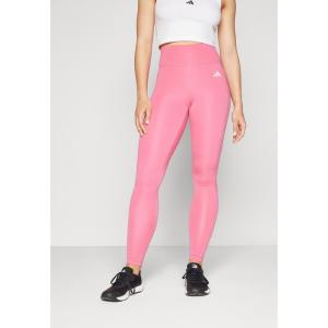 Adidas高弹速干女款运动健身体操裤 skinny fit 健身训练打底裤