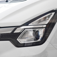 福特全顺 2020款 2.0T汽油多功能商用车中轴低顶双开尾门国VI 白色