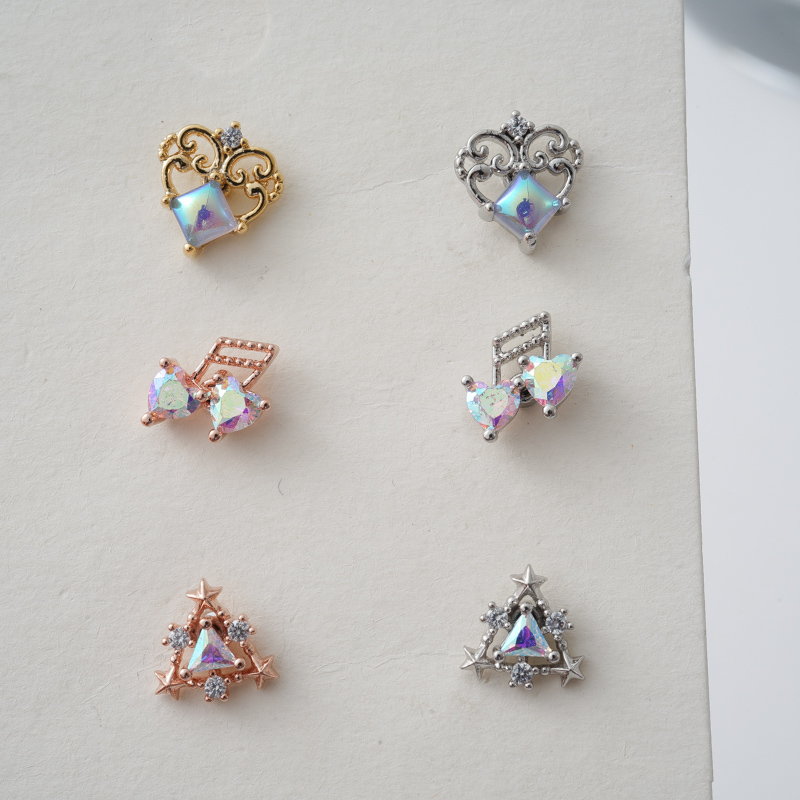 韩国精致镶钻小星星三角爱心音符几何耳骨钉旋转拧堵耳蜗钉百搭送女朋友老婆情人节七夕生日礼物