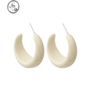 JiMi春夏白色亚克力韩国树脂C形粗耳圈925银针欧美ins夸张大气耳环女