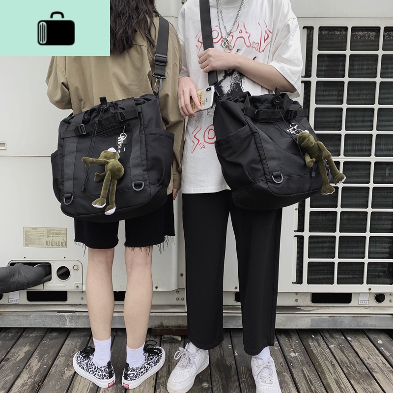 单肩包日系休闲斜挎包大容量旅行包男士手提包潮牌女健身包工装包NEW LAKE男士斜挎包