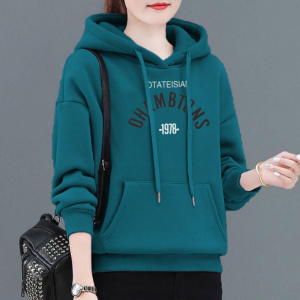 加绒加厚卫衣女冬季保暖衫连帽减龄印花妈妈装显瘦宽松上衣
