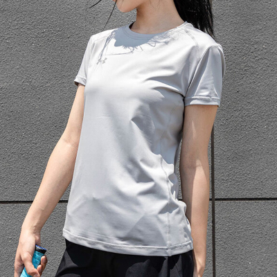 安德玛 女款短袖T恤2026-257/件