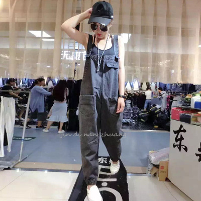 迪鲁奥(DILUAO)欧洲站2019年秋季冬新款勾勾可爱欧货宽松两面穿连体全棉牛仔布裤女