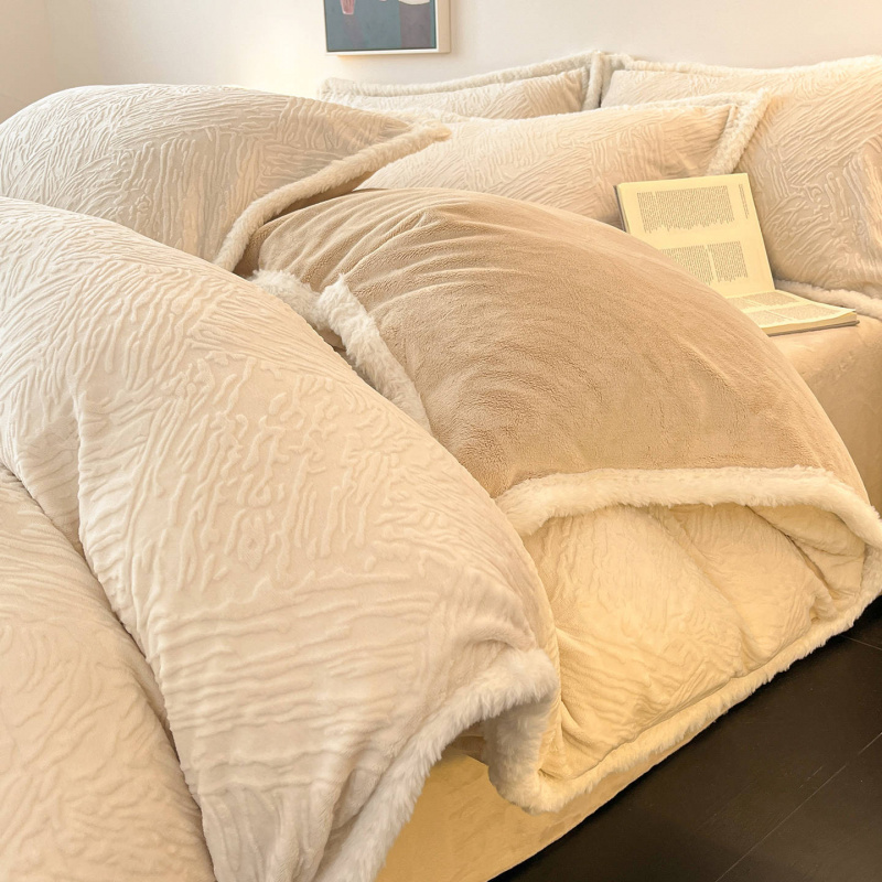 A类花牛奶绒四件套新款冬季加厚感被套珊瑚绒床笠床品3