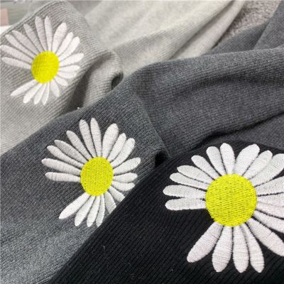 春季薄款高腰打底裤女外穿显瘦绣花小雏菊百搭弹力九分裤子女韩版