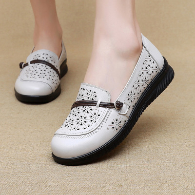 新款镂空真皮妈妈鞋圆头软底舒适百搭女式单鞋