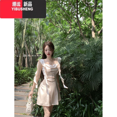 YIBUSHENG缎面杏色荷叶边飘带连衣裙女季法式气质高级感辣妹收腰a字短裙