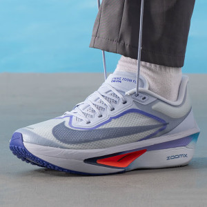 耐克(NIKE)男子跑步鞋减震 ZOOM FLY 6 时尚舒适防滑耐磨运动鞋FN8454-002 ZP