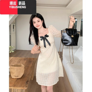 YIBUSHENG大码法式方领连衣裙女胖mm显瘦收腰蝴蝶结高级感温柔长短款裙子