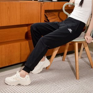 Skechers斯凯奇女款新款透气休闲束脚裤卫裤裤针织长裤L322W059-0018 ZP