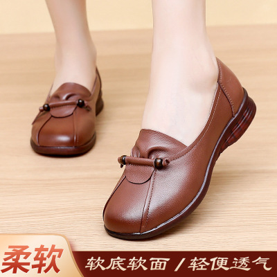真皮软底妈妈鞋春秋新款皮鞋平底女鞋复古中老年防滑四季单鞋