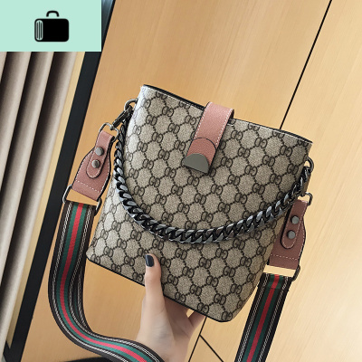 链条包包女2020新款潮韩版印花百搭斜挎包ins时尚洋气宽带水桶包NEW LAKE女斜挎包