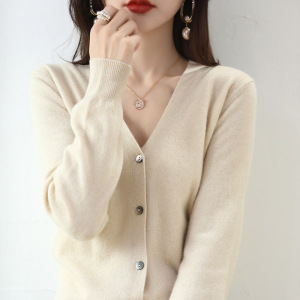 春秋新款V领针织开衫女装宽松大码纯色毛衣短款外套上衣