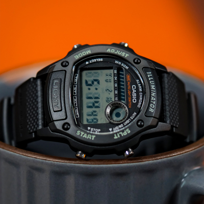 卡西欧初中生手表casio官方正品潮流运动防水石英表W-220H