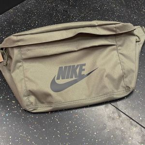 NIKE耐克腰包运动休闲轻便舒适男女胸包BA5751-222 D