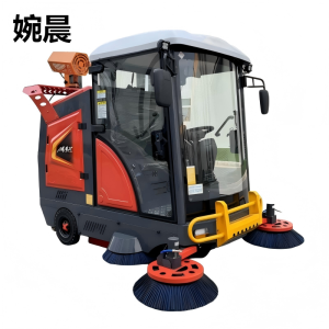 电动四轮扫地清洁车