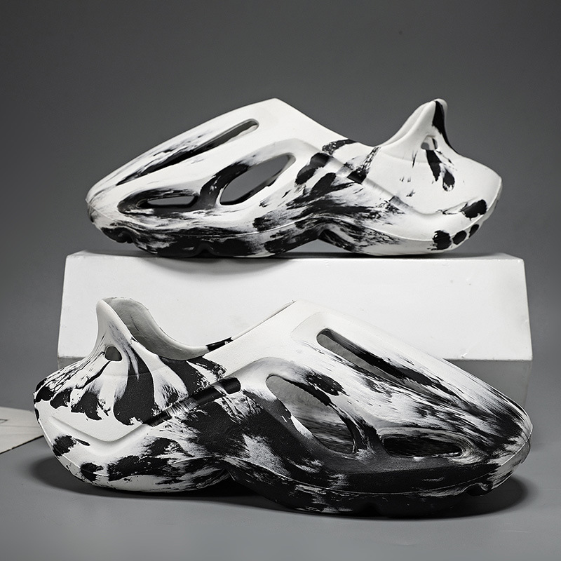 洞洞鞋男士夏季潮流外穿防滑软底个性设计水墨风网红户外海边凉拖