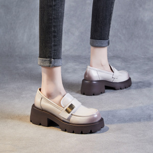 英伦风真皮厚底一脚蹬百搭圆头乐福鞋24春秋款小皮鞋粗跟米色单鞋