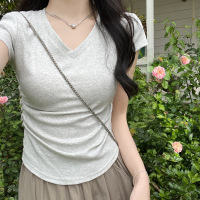 短袖T恤女2025新款夏季正肩设计感小众超好看独特漂亮掐腰v领上衣