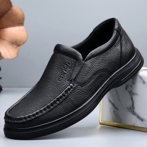 头层牛皮豆豆鞋男秋冬季新款软底中老年人皮鞋男士休闲一脚蹬男鞋