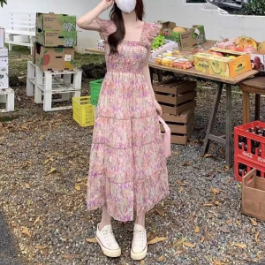 碎花连衣裙设计感夏季新款飞飞袖裙子洋气别致修身显瘦长裙子