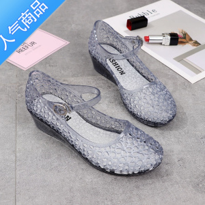 SUNTEK水晶凉鞋亲子新款百搭防滑耐磨果冻中空包头透明粗坡跟女鞋子2020