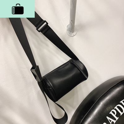 韩版简约枕头包2020新款单肩斜跨女包时尚小圆筒包潮流纯色水桶包NEW LAKE 黑色大号长21cm高13cm女斜挎包