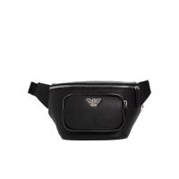 Emporio Armani徽标贴花可调节肩带休闲风单肩包