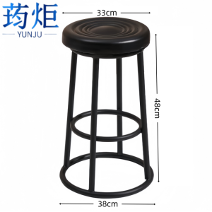 荺炬 凳子