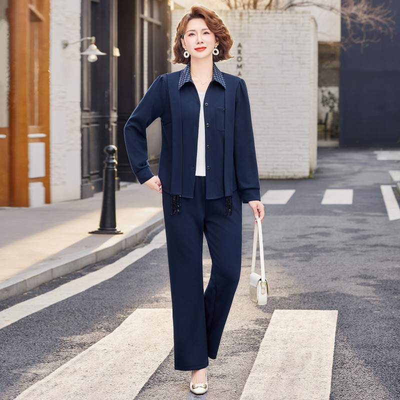 2026年女装新款妈妈装运动40-50-60岁休闲中老年女士春装两件套50