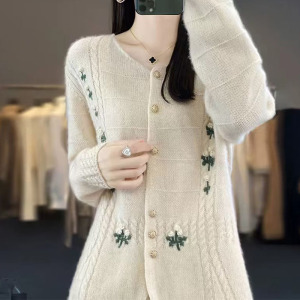 秋冬新款女士开衫圆领针织外套毛衣宽松花朵显瘦洋气百搭