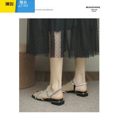 聚范2021年夏季新款一字带气质凉鞋女仙女风时装粗跟水钻罗马鞋女平底