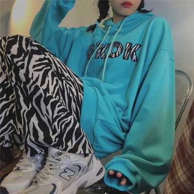 春秋薄款连帽卫衣女2021韩版宽松百搭学院风上衣外套ins丹莎柔