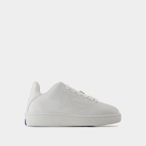 博柏利(BURBERRY)白色皮革运动鞋女款休闲跑步鞋LFBOX百搭舒适透