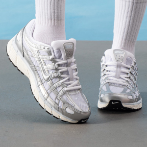 耐克(NIKE)女鞋新款运动鞋低帮轻便舒适透气跑步健身训练休闲鞋BV1021-011 ZP