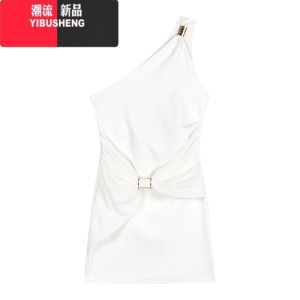YIBUSHENG白色斜肩无袖连衣裙女季设计感裙子性感纯欲短裙褶皱收腰包臀裙
