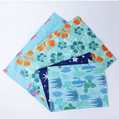 简约现代生活日用家居百货狗狗冰垫宠物狗垫子夏天地垫垫子睡觉降温凉席垫降温用品