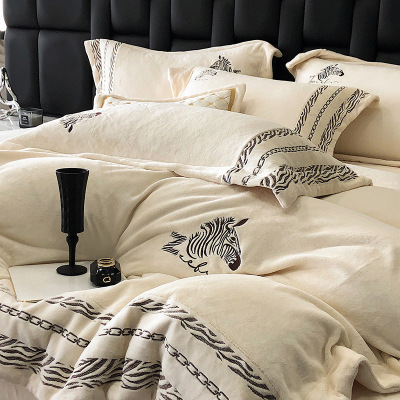 轻奢秋冬高档保暖牛奶绒四件套斑马精致刺绣被套软糯亲肤床品