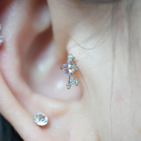 韩国ins精致闪钻小行星钥匙耳骨钉耳门耳蜗钉送女朋友老婆情人节七夕生日礼物