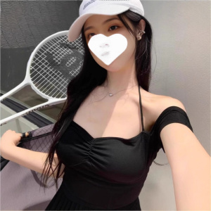 纯色辣妹挂脖露肩短袖T恤女新款夏季修身纯欲风短款一字肩上衣潮
