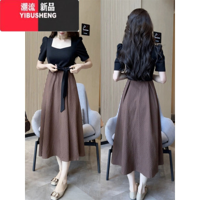 YIBUSHENG气质法式赫本风方领连衣裙2024新款女季修身显瘦长款收腰a字裙